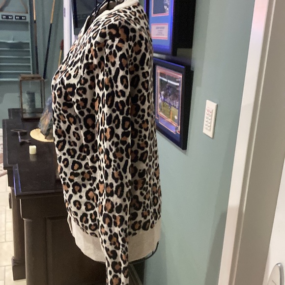 Sweater - Picture 3 of 4